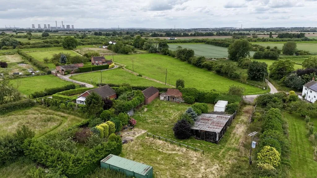 2 bed Detached Bungalow