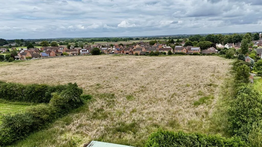 2 bed Detached Bungalow