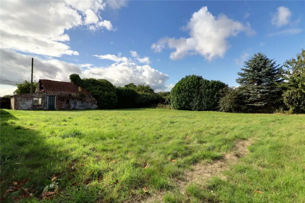 2 bed Detached Bungalow