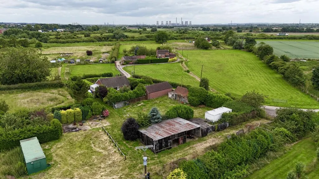 2 bed Detached Bungalow