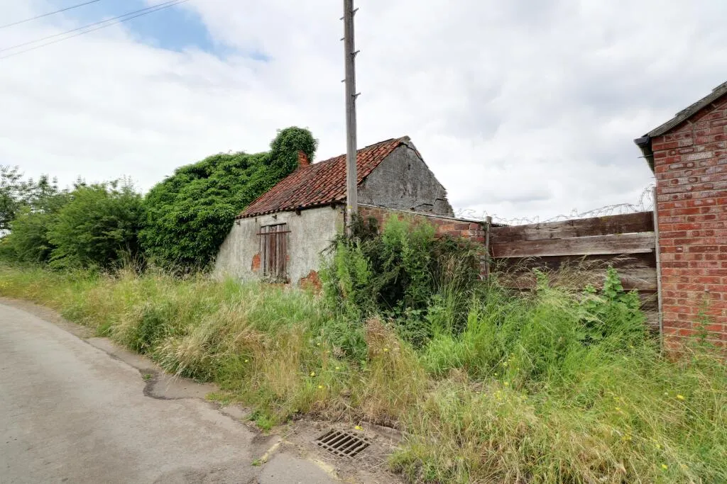 2 bed Detached Bungalow