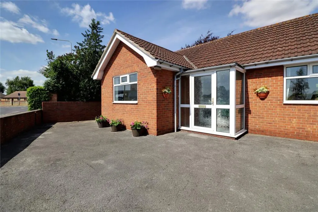 2 bed Detached Bungalow