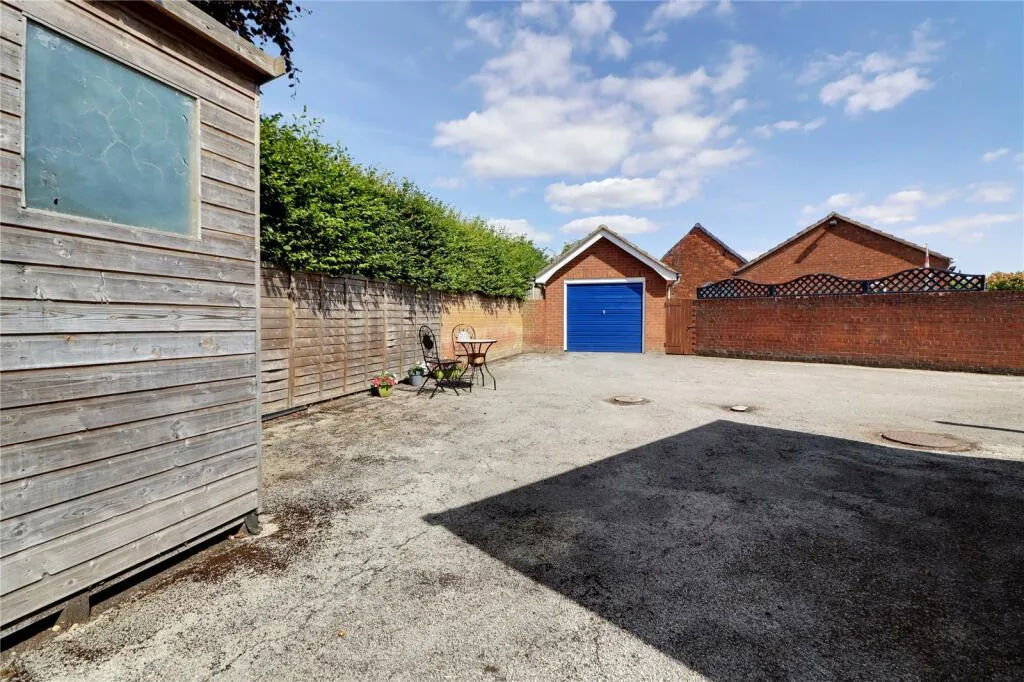 2 bed Detached Bungalow
