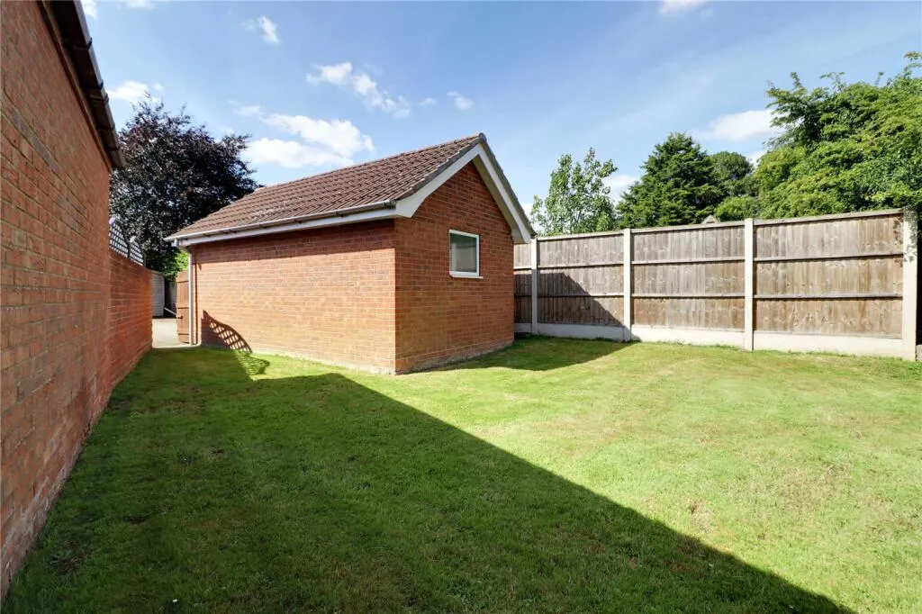 2 bed Detached Bungalow