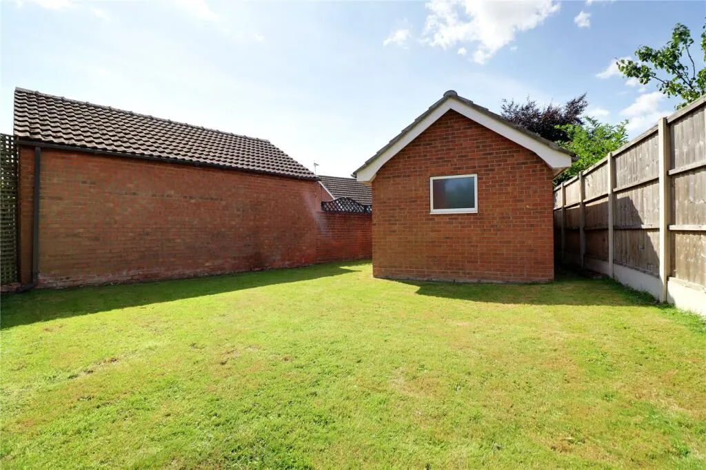 2 bed Detached Bungalow