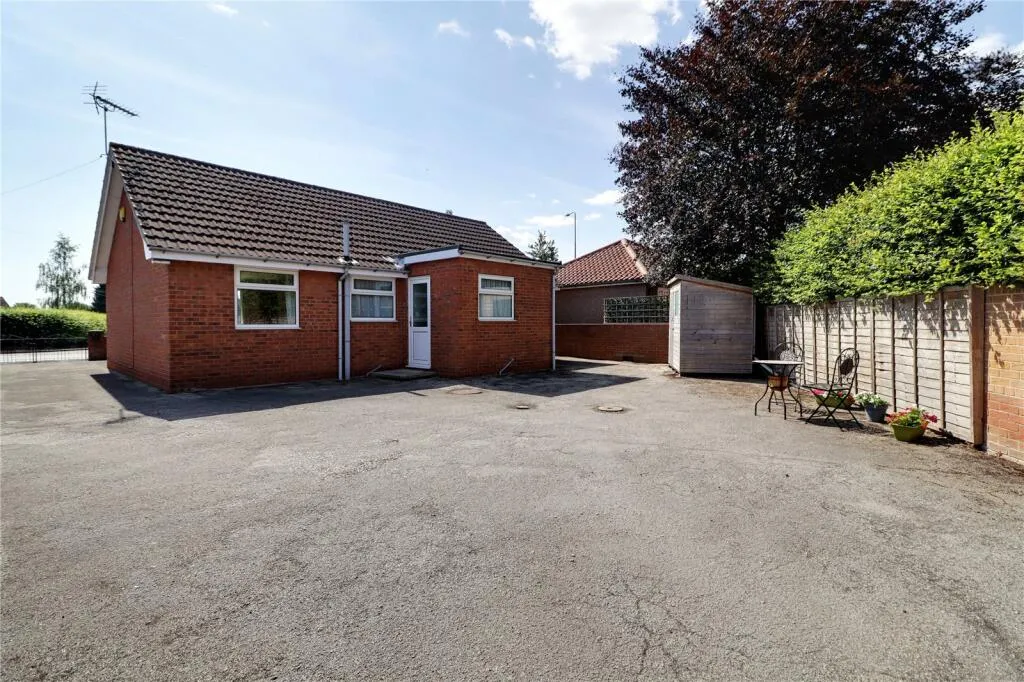 2 bed Detached Bungalow