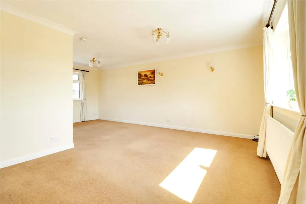 2 bed Detached Bungalow