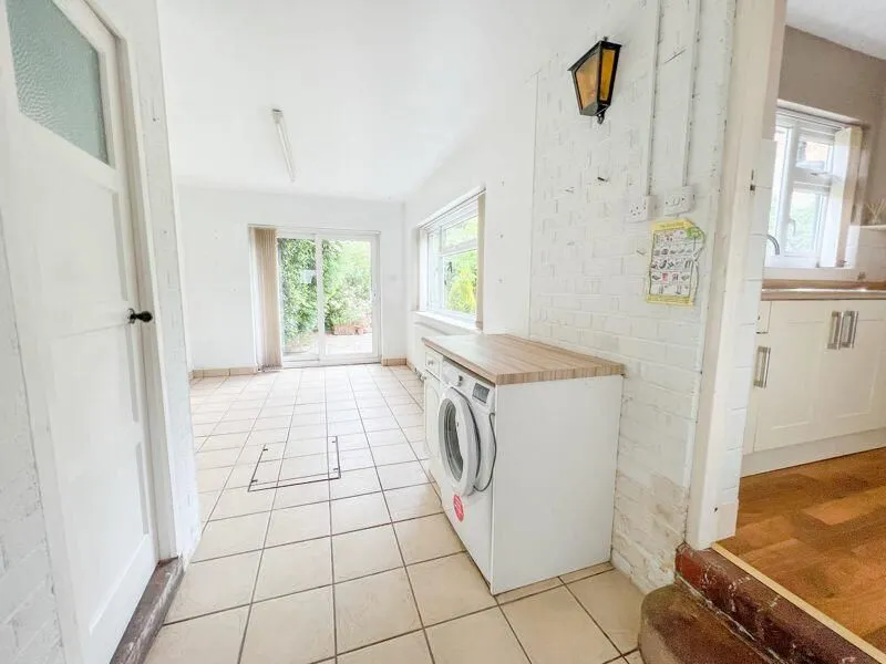 Sutton Coldfield, West Midlands, B74 3PH - Online Auctions