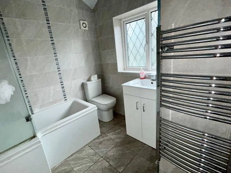 Sutton Coldfield, West Midlands, B73 5BD - Online Auctions