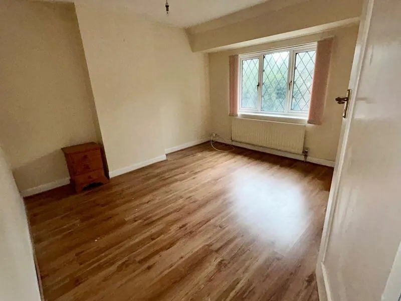 Sutton Coldfield, West Midlands, B73 5BD - Online Auctions