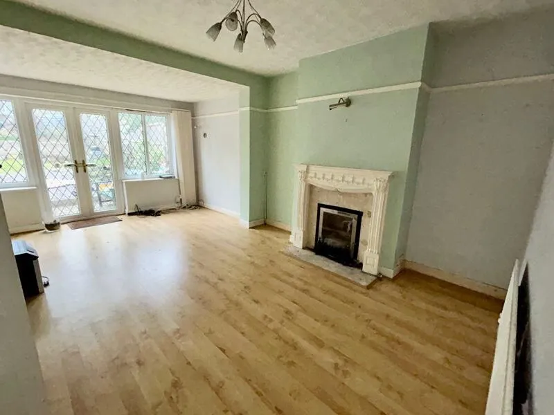 Sutton Coldfield, West Midlands, B73 5BD - Online Auctions