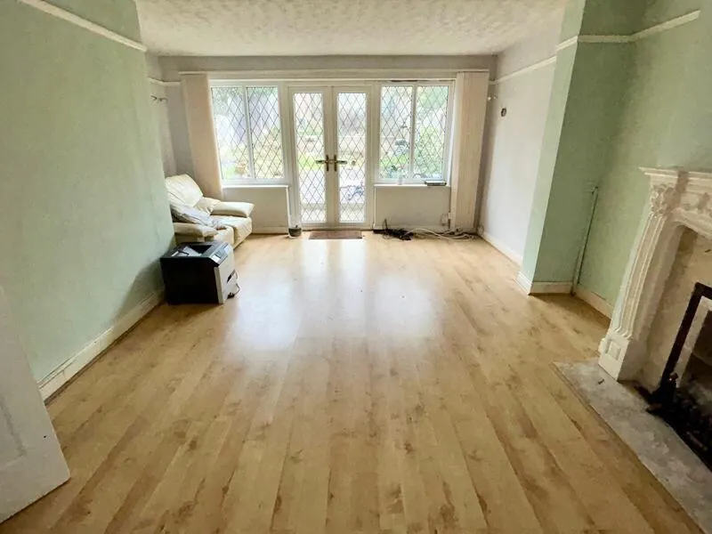 Sutton Coldfield, West Midlands, B73 5BD - Online Auctions