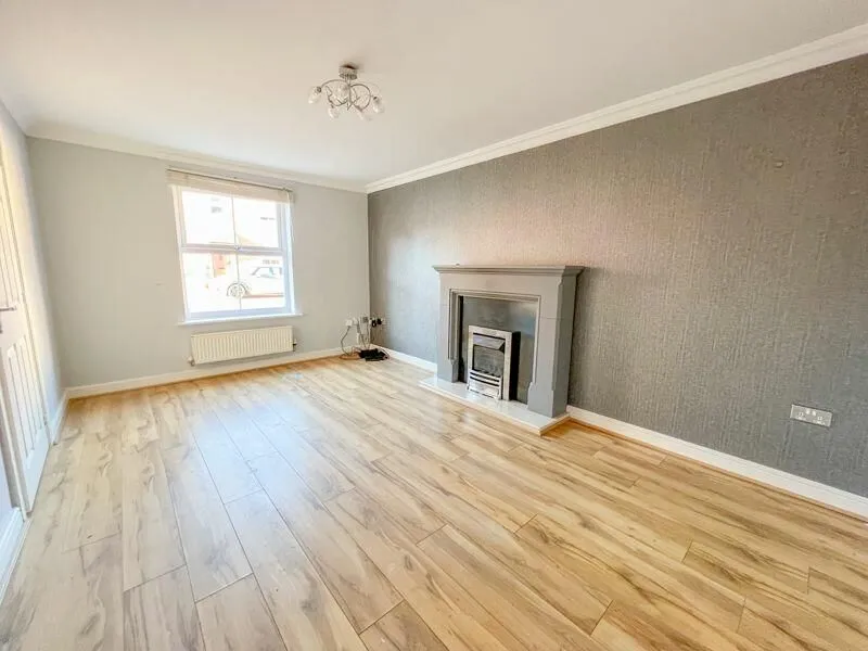 Lichfield, Staffordshire, WS13 6NS - Online Auctions