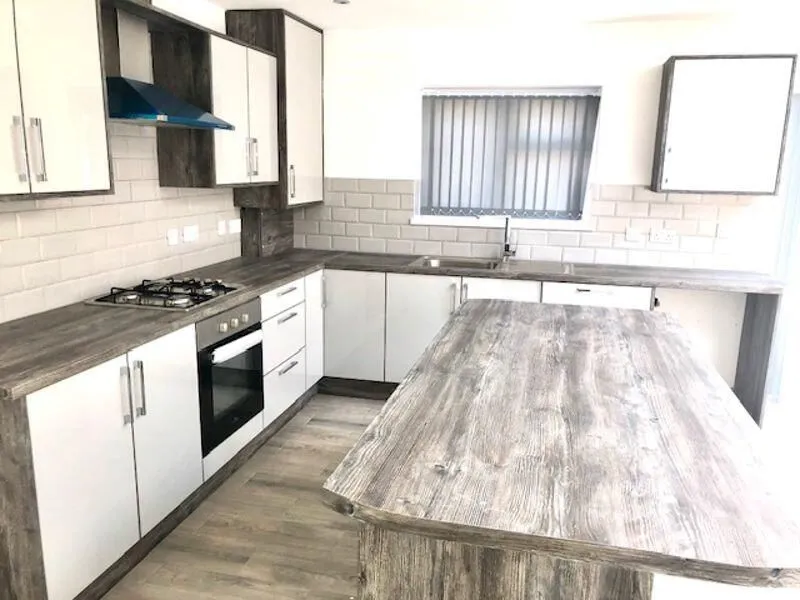 Walsall, West Midlands, WS3 2NX - Online Auctions