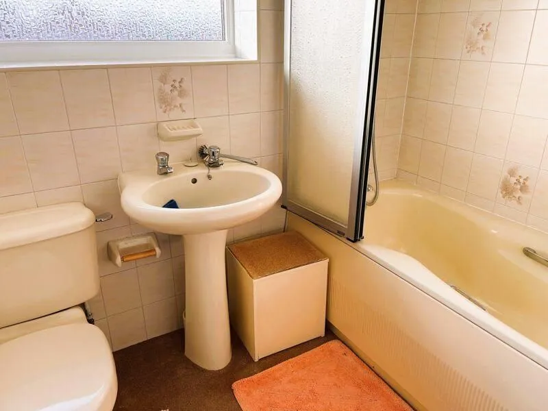 Walsall, West Midlands, WS8 7AE - Online Auctions
