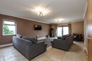 21 Cwmcoed, Bettws, Bridgend, CF32 8SW