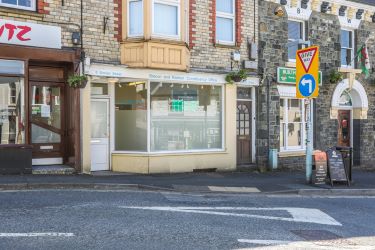 6 Market Street, Builth Wells, LD2 3AG