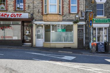 6 Market Street, Builth Wells, LD2 3AG