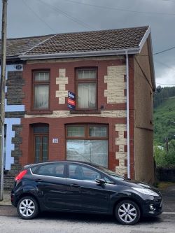 18 Clydach Road, Tonypandy, CF40 2BD