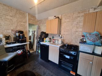 10 Francis Street, Tonypandy, Mid Glamorgan, CF40 2DX