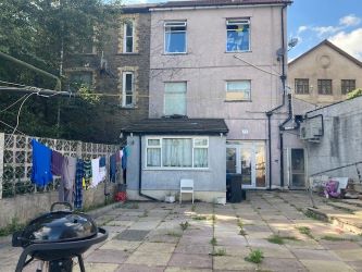 4 Perrott Street, Treharris, CF46 5ET