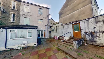 4 Perrott Street, Treharris, CF46 5ET