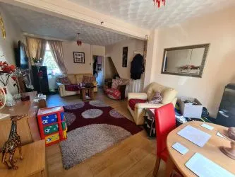 10 Francis Street, Tonypandy, Mid Glamorgan, CF40 2DX