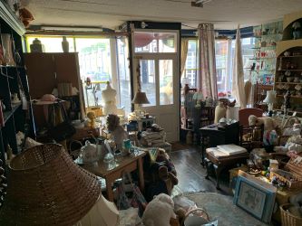 Brambles, 38 High Street, Llandovery, Carmarthenshire, SA20 0DD