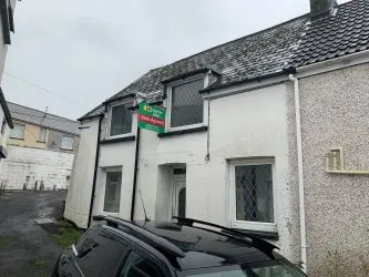 35 High Street, Bedlinog, Treharris, Mid Glamorgan, CF46 6RP