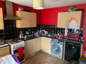 136 Miskin Road, Tonypandy, CF40 2QL