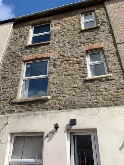 136 Miskin Road, Tonypandy, CF40 2QL