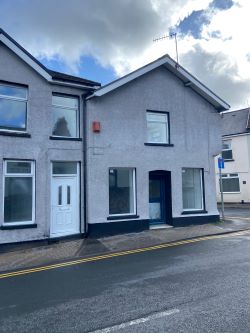 30 High Street, Graig, Pontypridd, CF37 1QX