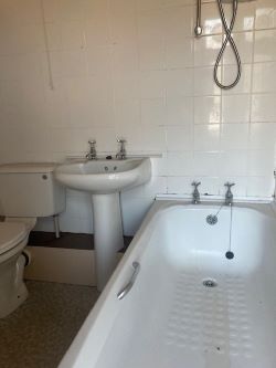 95 Broadway, Pontypridd, CF37 1BE