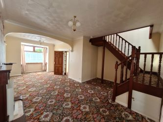 8 Heol Hen, Five Roads, Llanelli, SA15 5HJ
