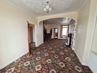 8 Heol Hen, Five Roads, Llanelli, SA15 5HJ