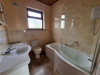 8 Heol Hen, Five Roads, Llanelli, SA15 5HJ