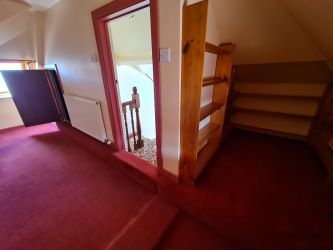 8 Heol Hen, Five Roads, Llanelli, SA15 5HJ