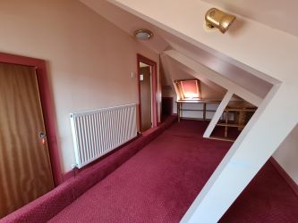 8 Heol Hen, Five Roads, Llanelli, SA15 5HJ