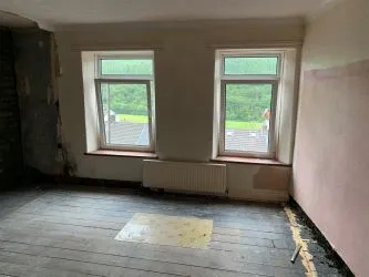 5 Graig Terrace, Ferndale, CF43 4EU