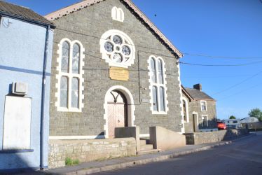 Capel Seion, Heol Llansaint, Kidwelly, Carmarthenshire, SA17 5JD