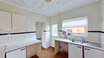 8 Queens Road, Skewen, Neath, West Glamorgan, SA10 6UH