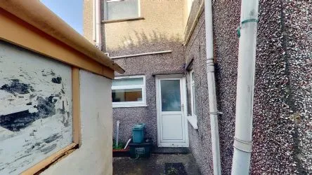 8 Queens Road, Skewen, Neath, West Glamorgan, SA10 6UH