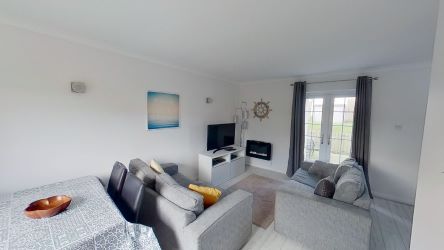 18 Lilac Cottage, Penrallt Hotel, Aberporth, Cardigan, Dyfed, SA43 2BS