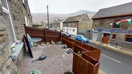 38 East Road, Tylorstown, Ferndale, Mid Glamorgan, CF43 3DD