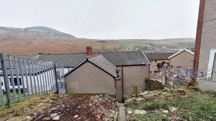 38 East Road, Tylorstown, Ferndale, Mid Glamorgan, CF43 3DD