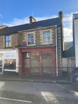 17 Wern Road, Ystalyfera, Swansea, SA9 2LX