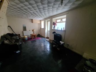 3-4 Mile End Court Pontmorlais, High Street, Merthyr Tydfil, CF47 8UB