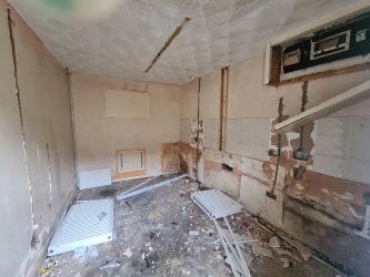 3-4 Mile End Court Pontmorlais, High Street, Merthyr Tydfil, CF47 8UB