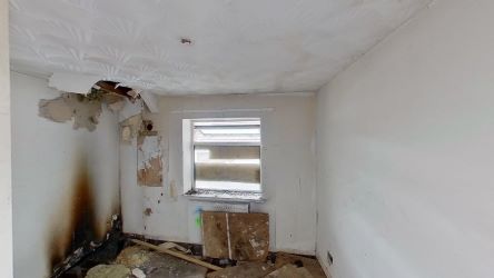 3-4 Mile End Court Pontmorlais, High Street, Merthyr Tydfil, CF47 8UB