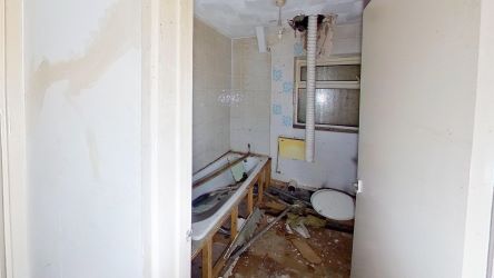 3-4 Mile End Court Pontmorlais, High Street, Merthyr Tydfil, CF47 8UB
